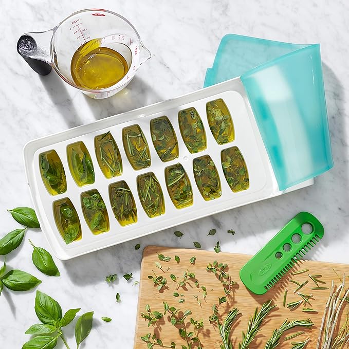 OXO Good Grips No-Spill Ice Cube Tray (Pack of 2)