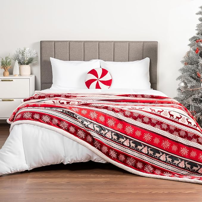 PAVILIA Premium Christmas Sherpa Throw Blanket | Christmas Decoration Reindeers, Fleece, Plush, Warm, Cozy Reversible Microfiber Holiday Blanket 50 x 60