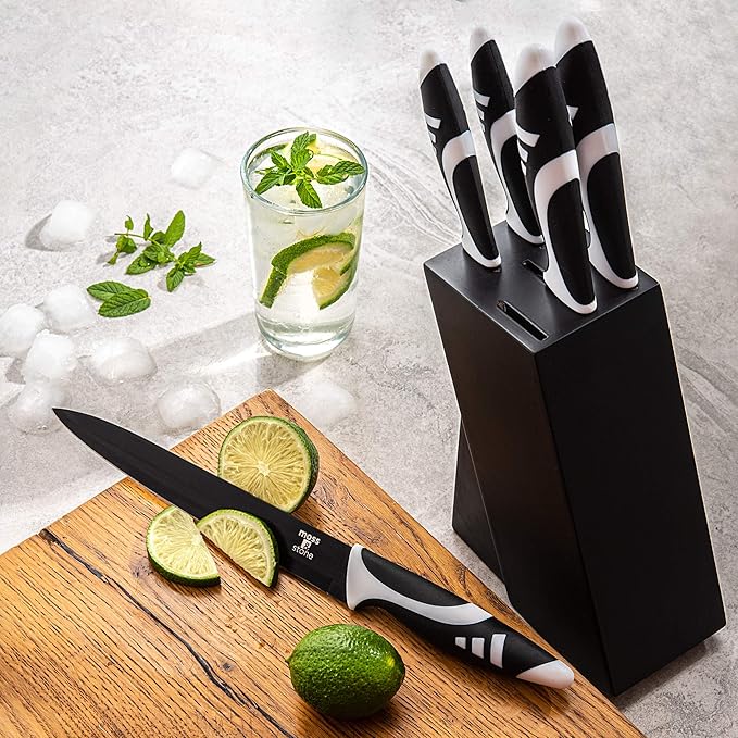 Moss & Stone 7-Piece Kitchen Knife Set with Block – Black Titanium Plated Stainless Steel Kitchen Knives, High Carbon Blades, Compact Cutlery Set for Home Cooking, Small Knife Set Black Wood Block